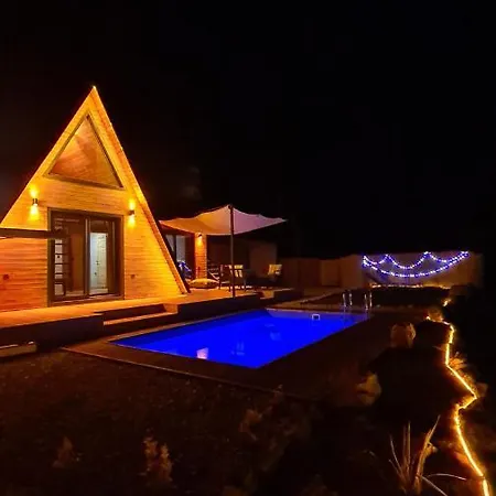 Ugni Blanc üzüm Bağları Ve Zeytinlikler Içinde Mini Bir Cennet Ve Tiny House Konseptli Havuzlu üçgen Ev - крошечный дом - скрытый рай * Fethiye
